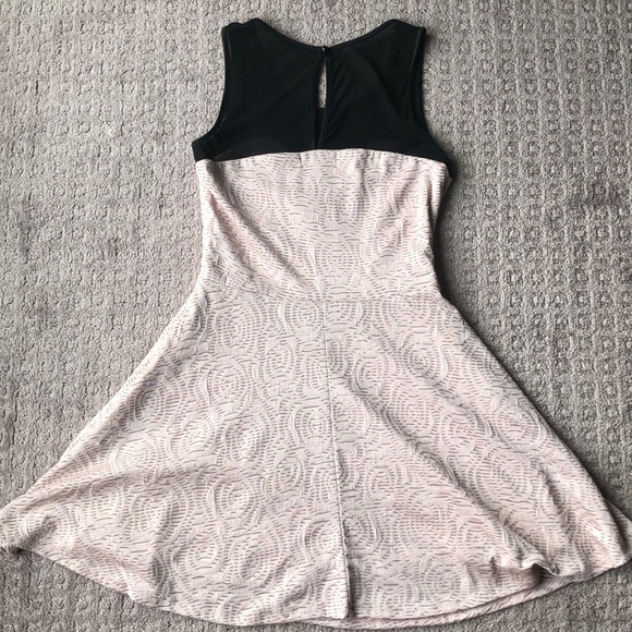 Light Pink and Black Dress - Picture 2 of 5